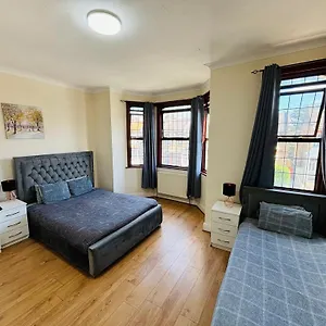 https://ajb-international-ltd.brighton-hotels-england.com